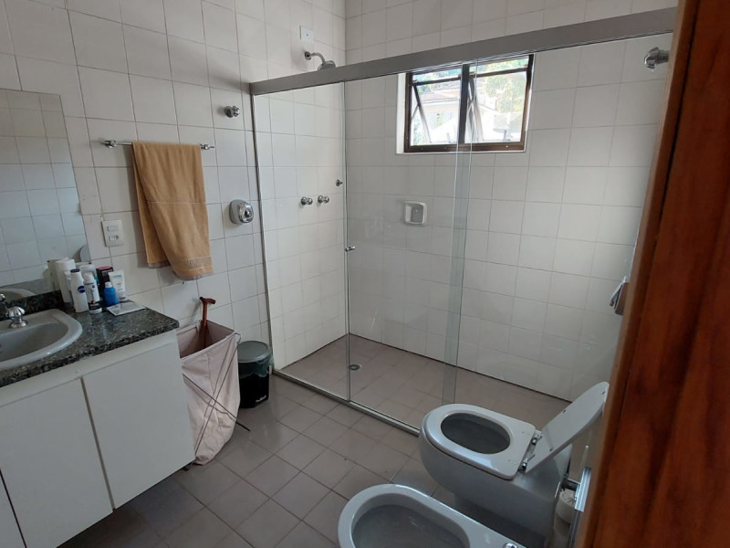 Casa à venda Real Parque com 420m² e 5 quartos por R$ 3.800.000 - suite1wc.jpg