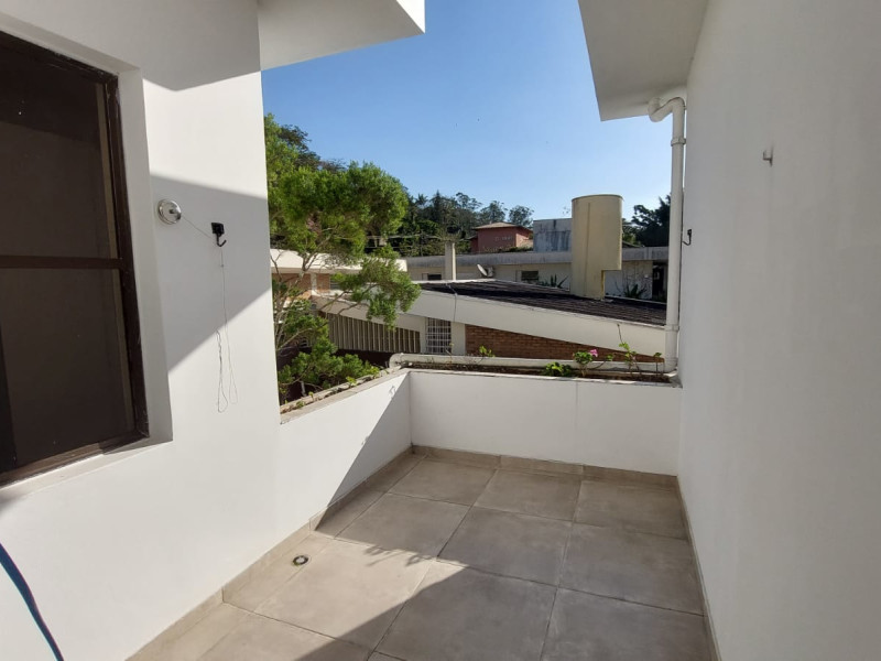 Casa à venda Real Parque com 420m² e 5 quartos por R$ 3.800.000 - varandasuiteprincipal.jpg