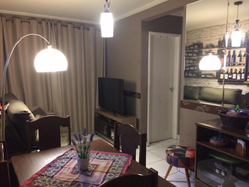 Apartamento à venda Vl. Rio de Janeiro com 43m² e 2 quartos por R$ 250.000 - 2005294617-sala-2-ambientes.jpg