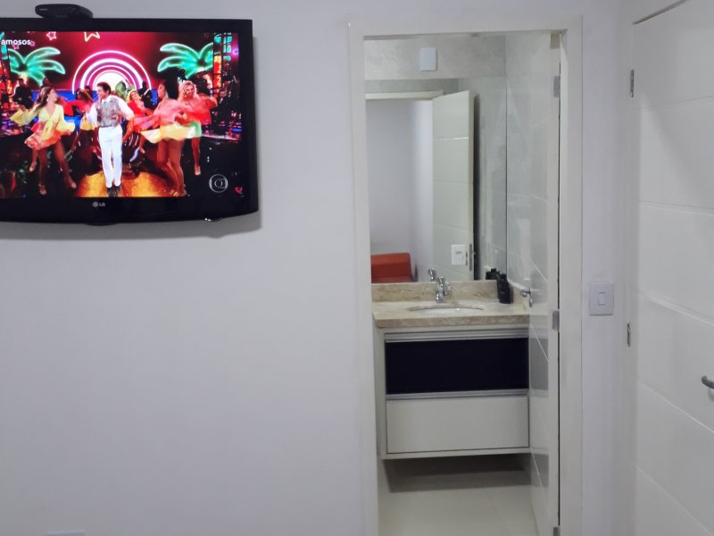 Casa de condomínio à venda Parque Santa Rosa com 175m² e 4 quartos por R$ 680.000 - 31608579-20190414-201500.jpg
