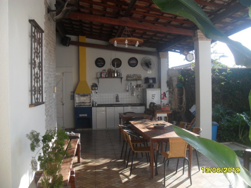 Casa à venda Centro com 282m² e 3 quartos por R$ 750.000 - 2063830646-45.JPG