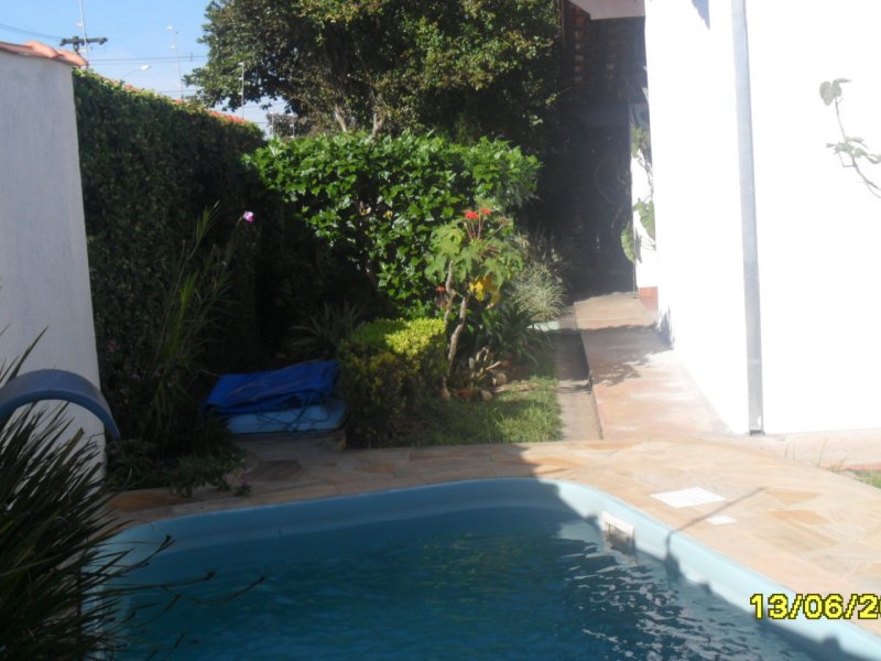 Casa à venda Centro com 282m² e 3 quartos por R$ 750.000 - 24872430-49.JPG