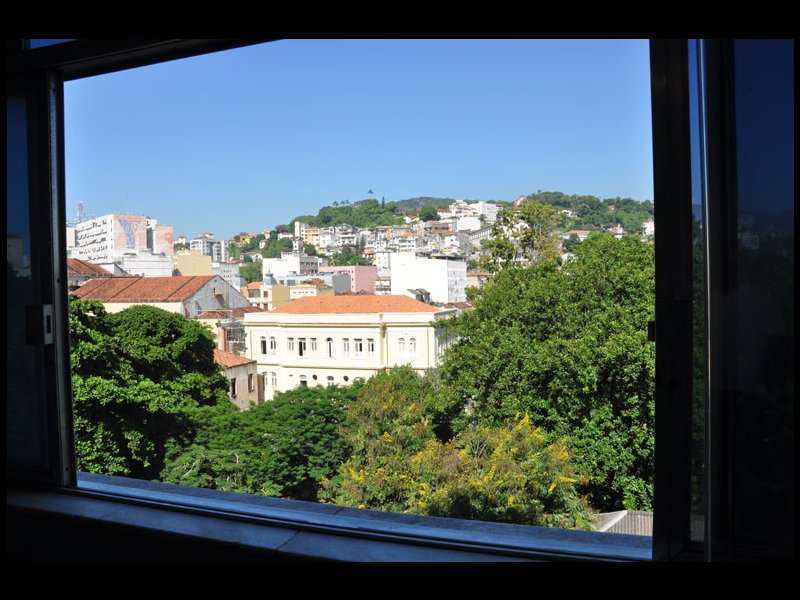 Comercial à venda Centro com 35m² e 1 quarto por R$ 200.000 - 1042278757-10a-vista-janela.JPG