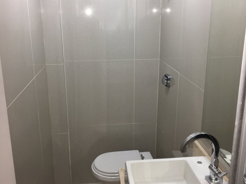 Apartamento à venda Jardim Paulistano com 84m² e 2 quartos por R$ 800.000 - 1475881852-banheiro-suite-visao-2.JPG