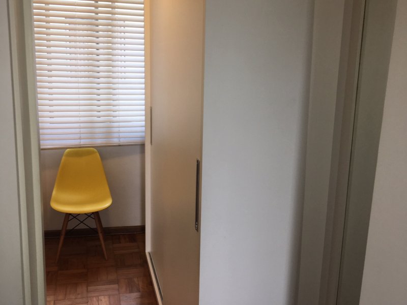 Apartamento à venda Jardim Paulistano com 84m² e 2 quartos por R$ 800.000 - 2068464175-closet-visao-2.JPG