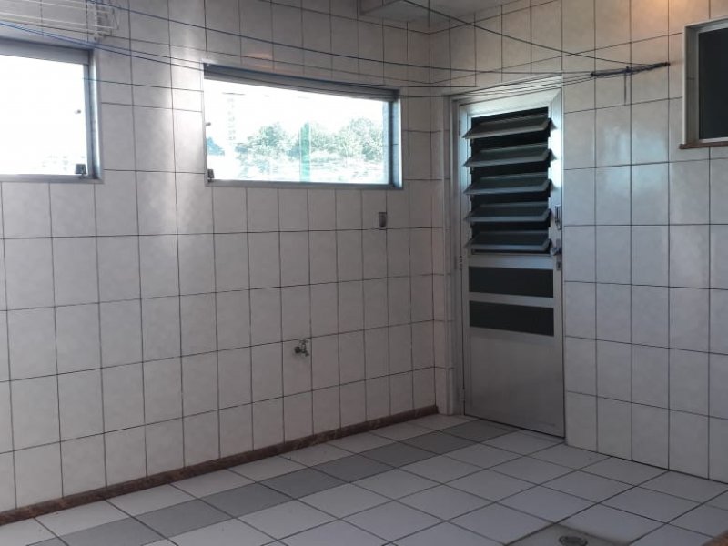 Casa à venda Jardim Atlantico com 198m² e 3 quartos por R$ 700.000 - 2084655908-6eb5ab50-f269-4be6-893b-f09e38382951.jpeg