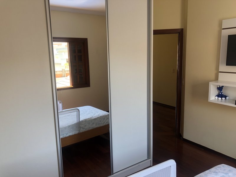 Casa de condomínio à venda Roncáglia com 251m² e 3 quartos por R$ 790.000 - 1427374568-0d671bc6-e104-4d3c-8125-f25cb4224e05.jpeg