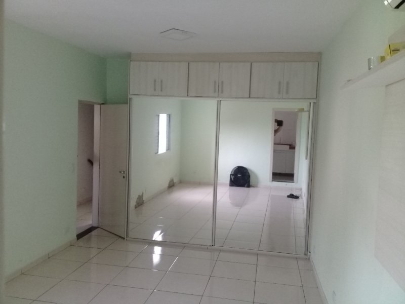 Casa à venda Jardim Umarizal com 320m² e 5 quartos por R$ 670.000 - 712546808-f29eb15f-ac21-4460-8cda-d40da3963d49.jpeg