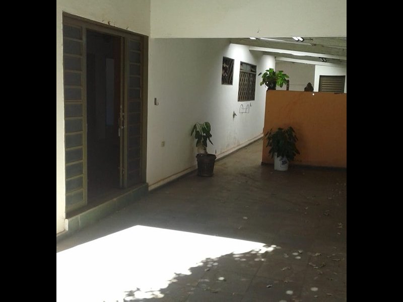 Apartamento à venda Conj. Joao Pimenta com 155m² e 3 quartos por R$ 120.000 - 45391896-casa-9-espaco-para-estacionar-3-carros.jpg