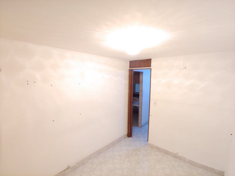 Apartamento à venda Conj. Hab. Pres. Castelo Branco com 38m² e 2 quartos por R$ 145.000 - 1214608645-img-20191005-wa0001.jpg
