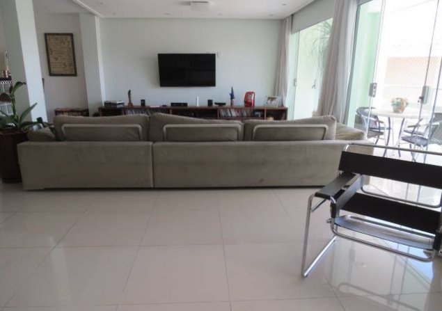 imóvel com 339m²