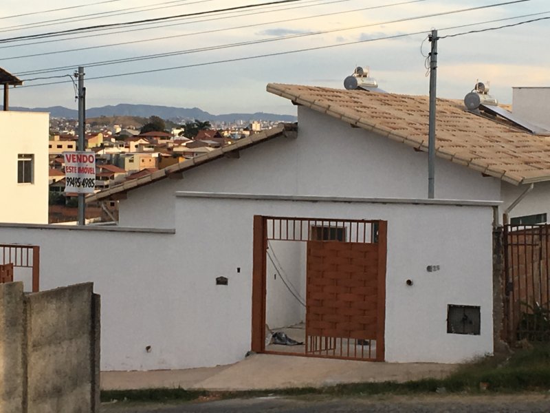 Casa à venda Xangri-La com 180m² e 3 quartos por R$ 460.000 - 1995412310-e07f3647-ae9f-42d1-a01e-fcd2dcbd6c5b.jpeg