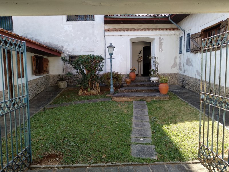 imóvel com 400m² - Parque Primavera - Carapicuiba
