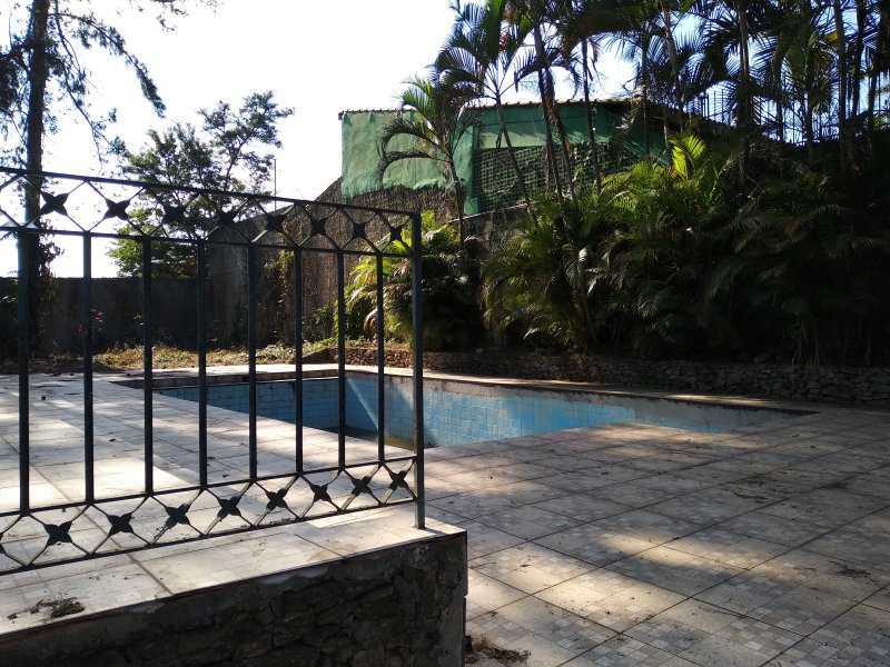 imóvel com 400m² - Parque Primavera - Carapicuiba