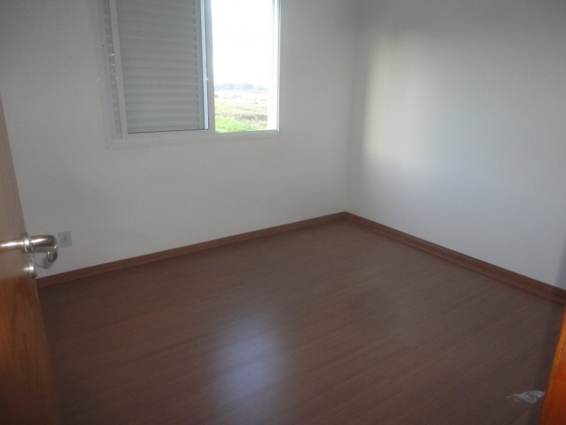 Apartamento à venda Portal das Colinas com 70m² e 2 quartos por R$ 330.000 - 127959834-dsc01665.JPG
