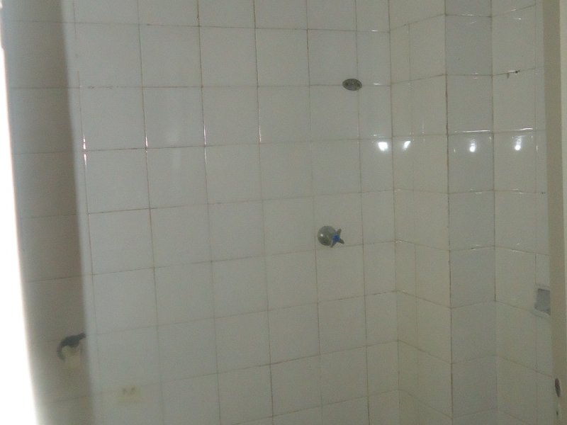 Apartamento à venda Centro com 46m² e 1 quarto por R$ 160.000 - 146318763-sao-vicente-13-wc.jpg