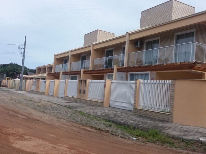 imóvel com 133m² - Do Ubatuba - São Francisco do Sul