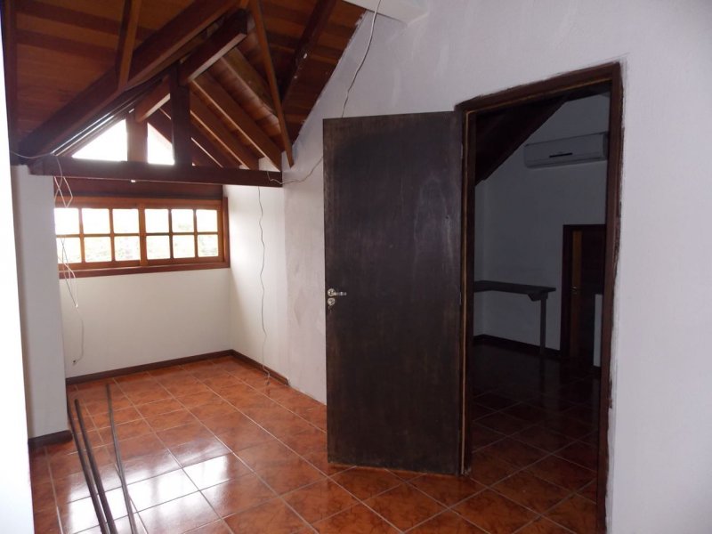 Casa à venda Ipanema com 220m² e 4 quartos por R$ 649.000 - 2065856671-img-20180124-wa0036.jpg