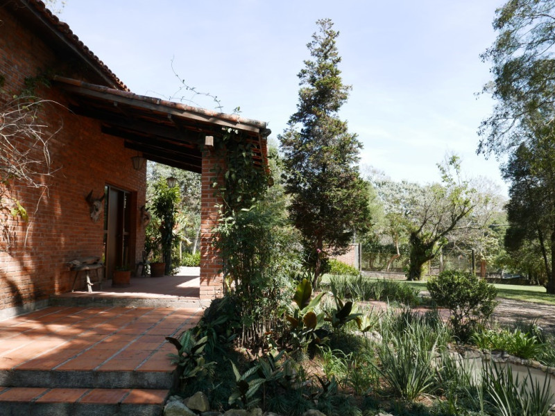 Casa de condomínio à venda Praia Azul com 634m² e 4 quartos por R$ 2.400.000 - varanda-porta-frente.jpg