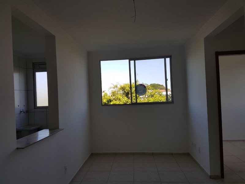 Apartamento à venda Rubem Berta com 60m² e 2 quartos por R$ 159.900 - 2091039155-img-20180305-wa0000.jpg