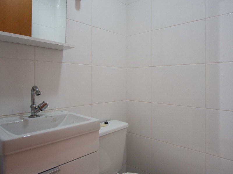 Apartamento à venda Macuco com 50m² e 1 quarto por R$ 280.000 - 2040690968-lavabo.jpg