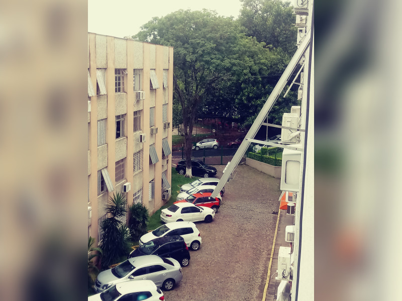 Apartamento à venda Menino Deus com 75m² e 3 quartos por R$ 245.000 - 20201212-120908.jpg