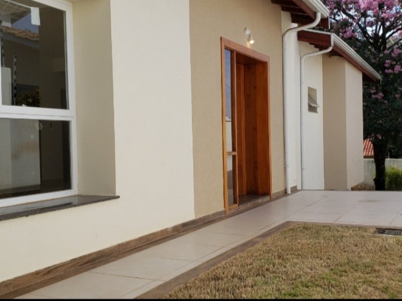 Casa de condomínio à venda Bairro das Palmeiras com 529m² e 3 quartos por R$ 1.590.000 - 1743949238-bba58f82-e10f-4b6a-93cd-344f3ecac253.jpeg