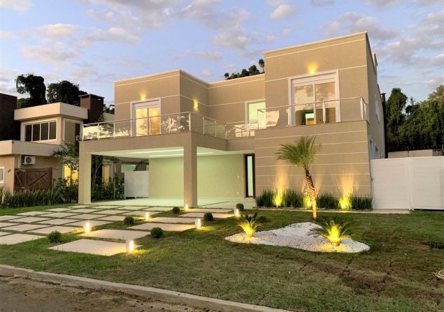 imóvel com 420m²