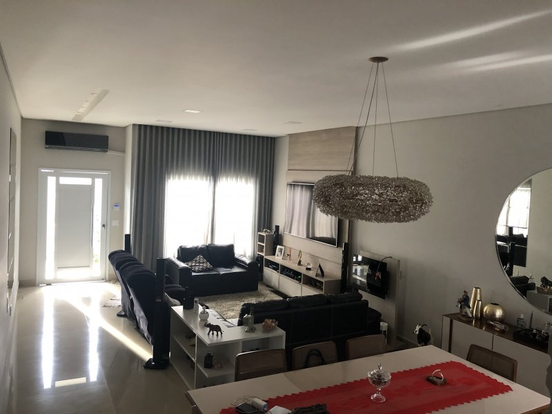 Casa à venda Vila Nova Capão Bonito com 214m² e 3 quartos por R$ 1.000.000 - 1653593950-a2e0f74d-5a97-46a3-b54d-29b01596e90d.jpeg