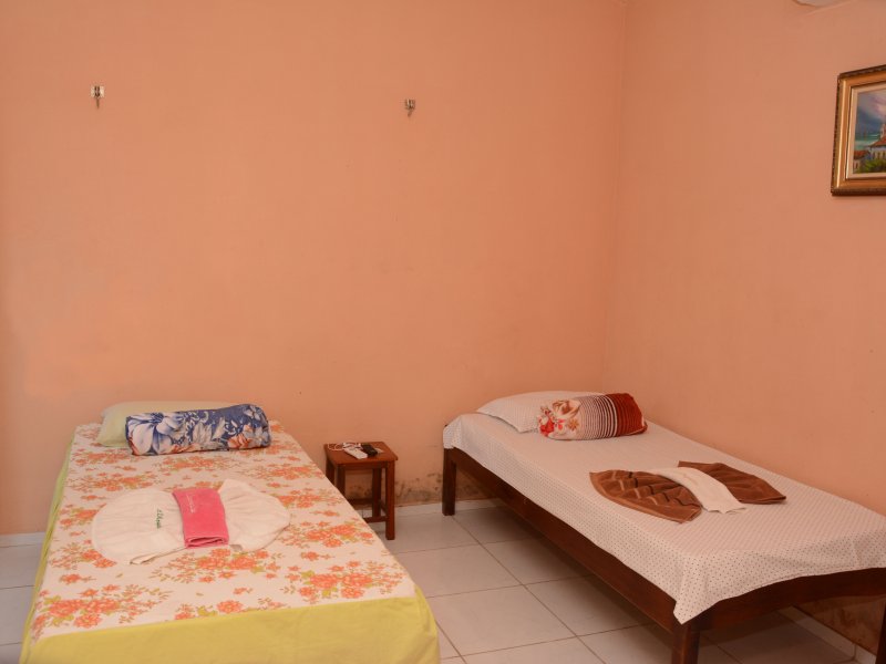 Casa à venda Parque Santo antonio com 5000m² e 19 quartos por R$ 3.000.000 - 1847406550-51.JPG