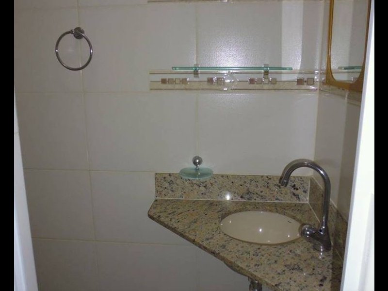 Apartamento à venda Barra da Tijuca com 70m² e 1 quarto por R$ 640.000 - 253730466-banheiro-dep.jpg