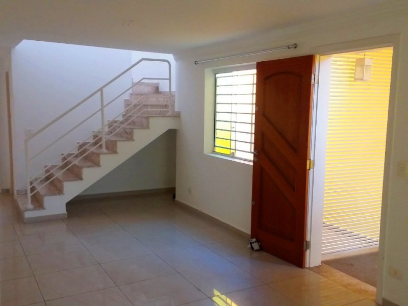 Casa à venda Jardim Trussardi com 140m² e 3 quartos por R$ 750.000 - 606440550-2958cdf6-2bf2-4b84-8a6e-4a97ddd1a7f5.jpeg