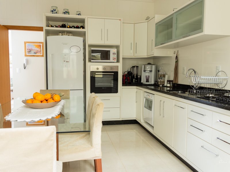 Casa à venda Loteamento do Valle 1 com 200m² e 3 quartos por R$ 700.000 - 651363959-4.jpg