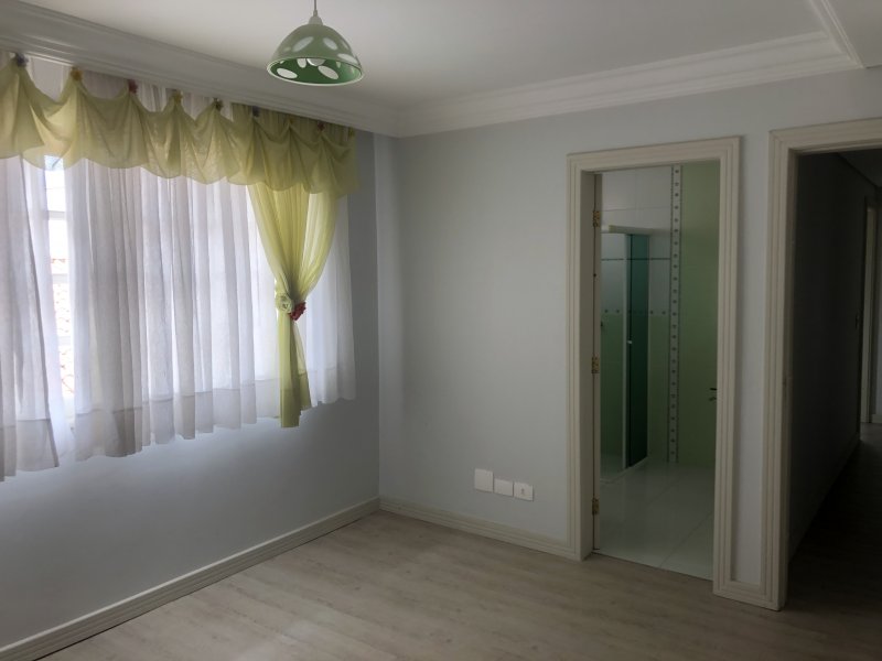 imóvel com 605m² - Jardim das Américas - Curitiba