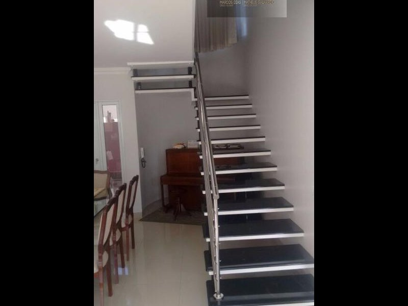 Casa à venda Jardim Santa Rosa com 255m² e 3 quartos por R$ 800.000 - 1941330413-8.jpg