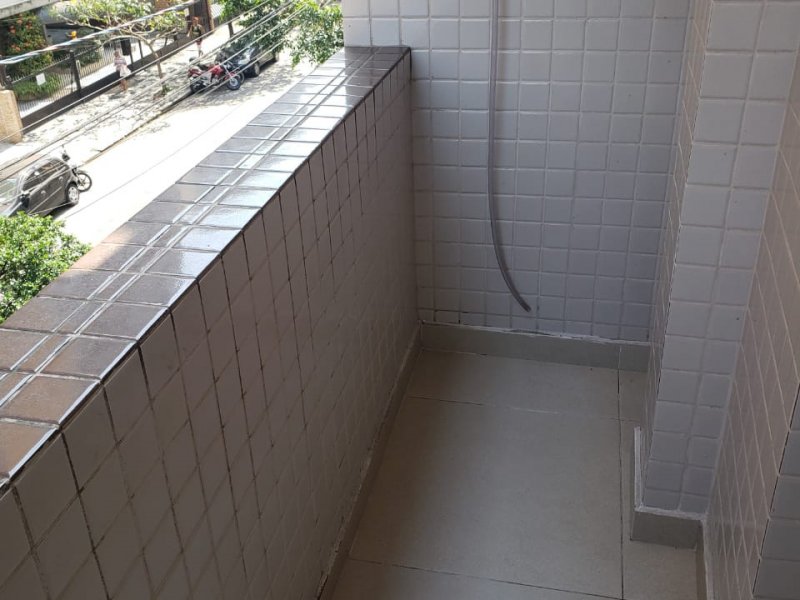 Apartamento à venda Centro com 68m² e 2 quartos por R$ 290.000 - 2056595551-sacada2.jpg