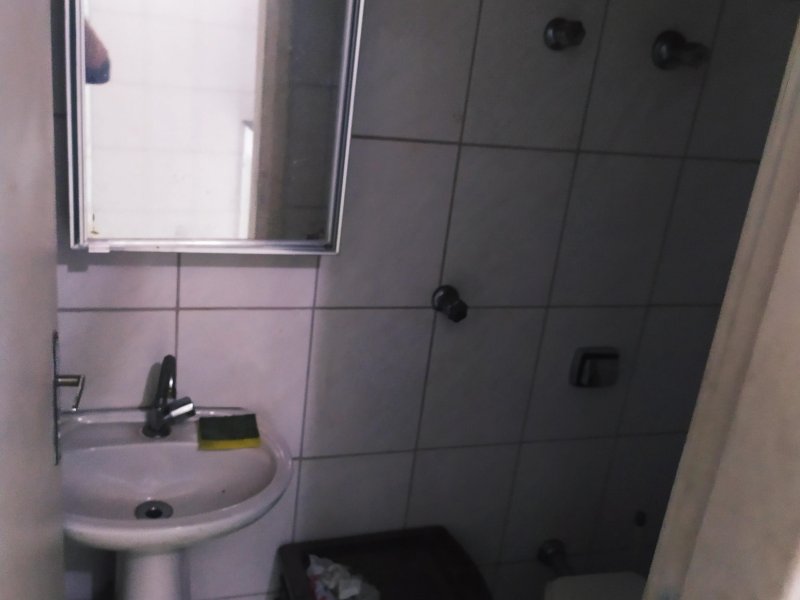 Apartamento à venda Higienópolis com 70m² e 2 quartos por R$ 530.000 - 1769441539-foto-banheiro-empreg.jpg