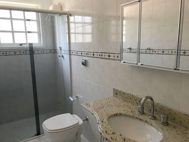 Casa à venda Vila Lageado com 180m² e 3 quartos por R$ 850.000 - 1332837929-casa-jaguare-banheiro-suite.jpg