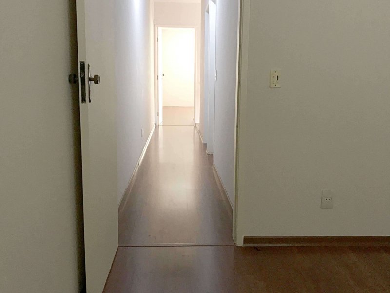 Casa à venda Vila Lageado com 180m² e 3 quartos por R$ 850.000 - 1502176908-casa-jaguare-corredor.jpg