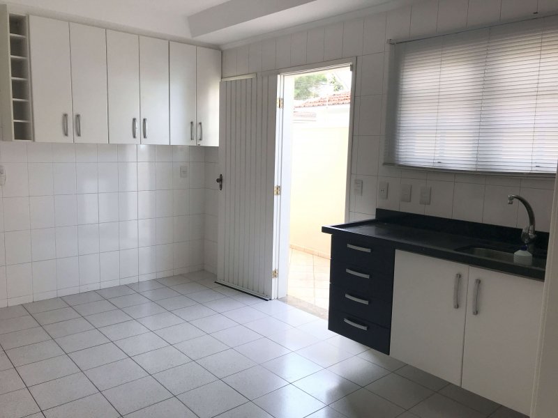Casa à venda Vila Lageado com 180m² e 3 quartos por R$ 850.000 - 1763208796-casa-jaguare-cozinha-2.jpg