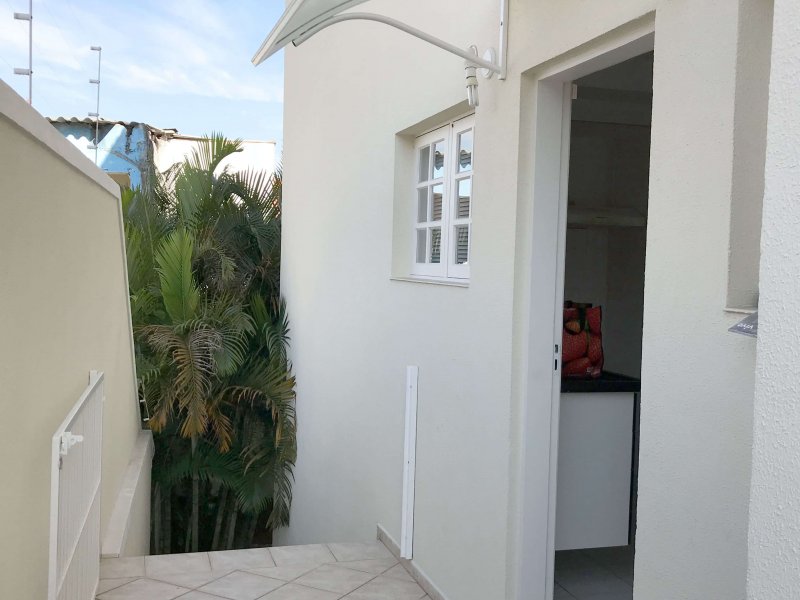 Casa à venda Vila Lageado com 180m² e 3 quartos por R$ 850.000 - 206815104-casa-jaguare-lateral-a.jpg