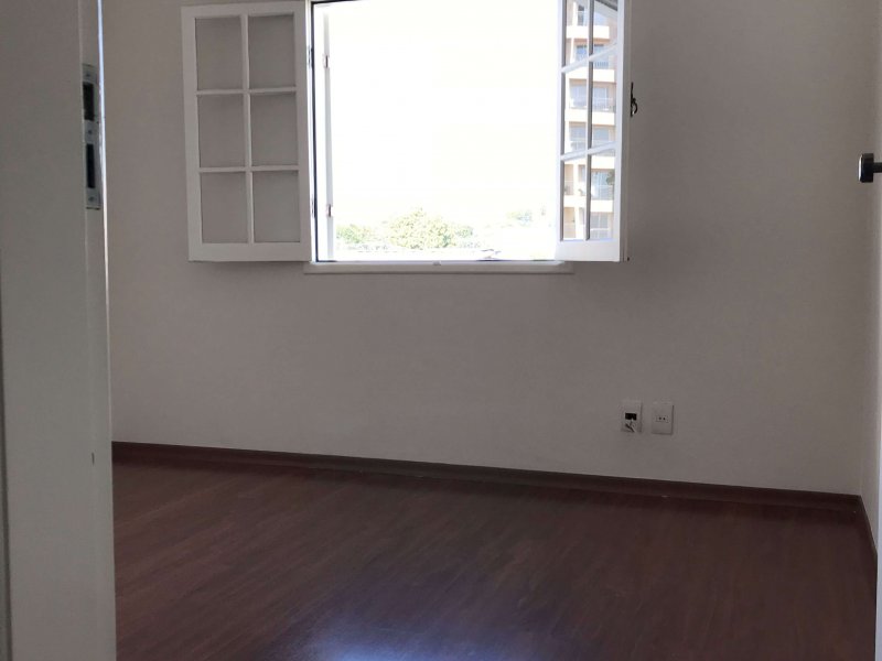 Casa à venda Vila Lageado com 180m² e 3 quartos por R$ 850.000 - 632270769-casa-jaguare-quarto3a.jpg