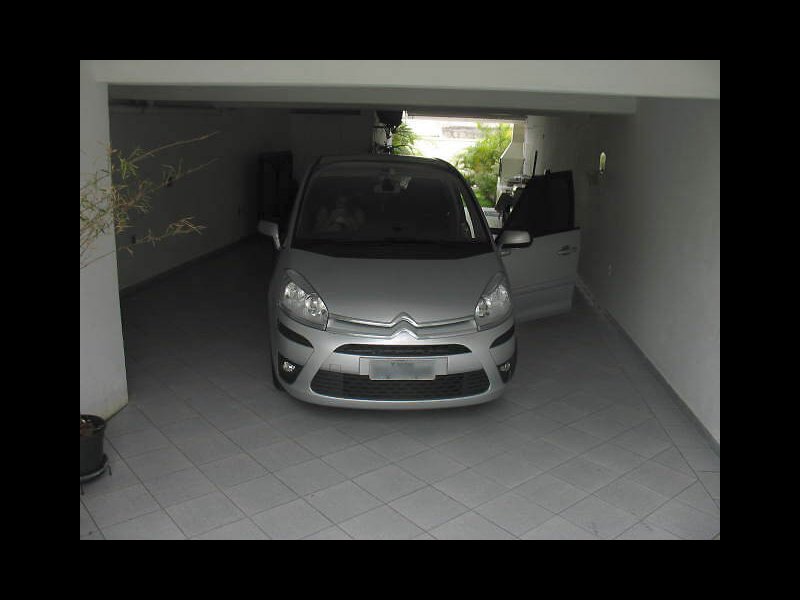 Casa à venda Vila Lageado com 180m² e 3 quartos por R$ 850.000 - 652809071-casa-jaguare-garagem.jpg