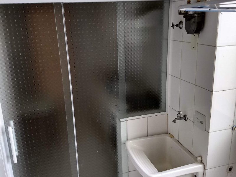 Apartamento à venda Vila Galvão com 64m² e 2 quartos por R$ 235.000 - 1698695196-img-20180929-112842143-hdr.jpg