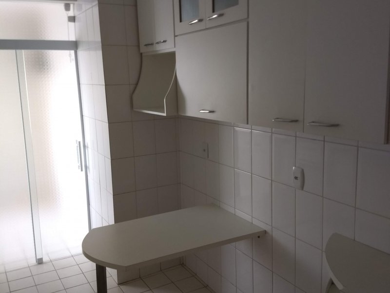 Apartamento à venda Vila Galvão com 64m² e 2 quartos por R$ 235.000 - 306877962-img-20180929-112619735-burst000-cover-top.jpg