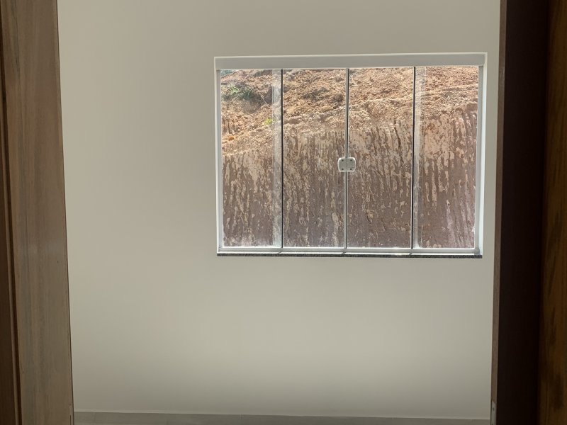 Casa à venda Centro com 65m² e 2 quartos por R$ 175.000 - 1753739902-quarto-fundos-2-andar-vista-porta.JPG