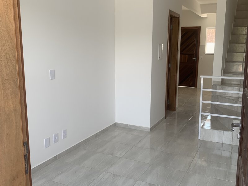 Casa à venda Centro com 65m² e 2 quartos por R$ 175.000 - 2000267324-sala-vista-entrada.JPG