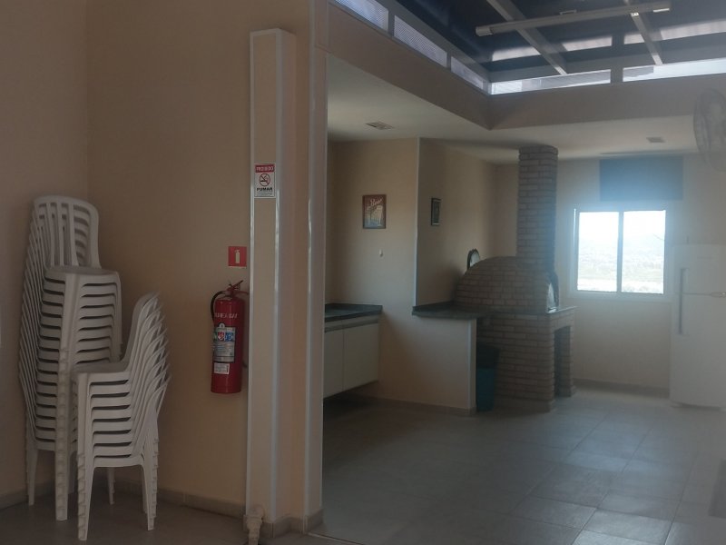 Apartamento à venda Km 18 com 53m² e 2 quartos por R$ 370.000 - 1991317331-churrasqueira1.jpg