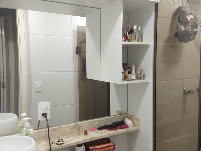Apartamento à venda Km 18 com 53m² e 2 quartos por R$ 370.000 - 581564938-banheirosuite2.jpg