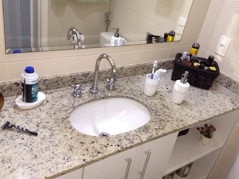 Apartamento à venda Cachambi com 60m² e 2 quartos por R$ 330.000 - 1559480102-banheiro-3.jpg